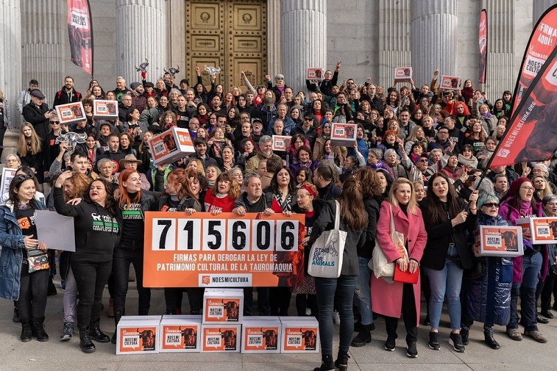 Presentadas 715.606 firmas para que la tauromaquia deje de ser Patrimonio Cultural en España