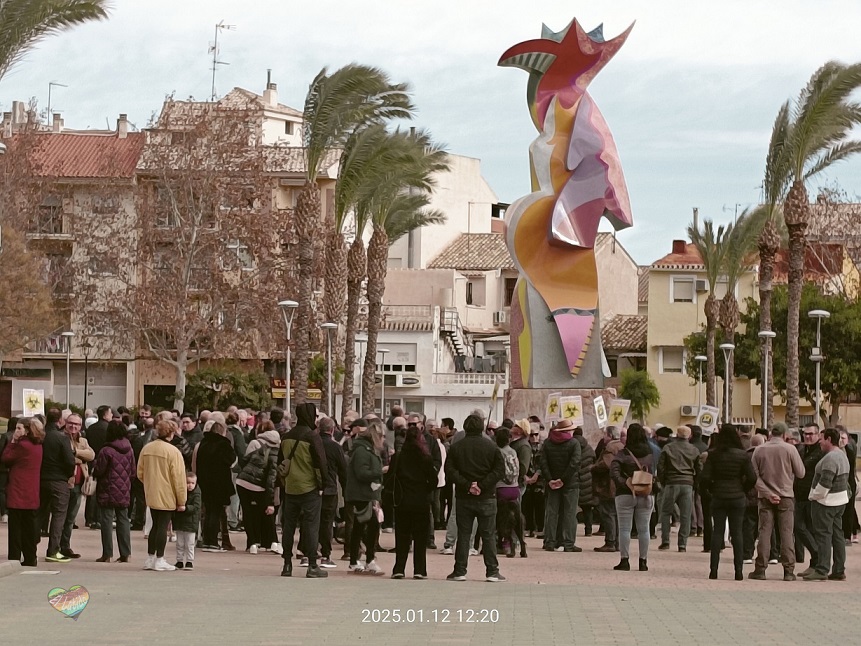 Mula contra la planta de biogás, exigen al Ayuntamiento que esté al lado del pueblo y la prohíba