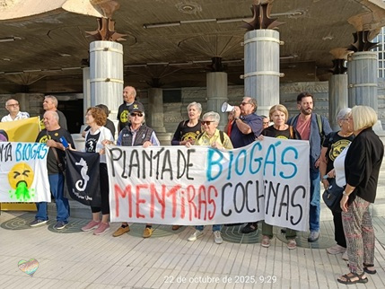 Gran oposición de Los Camachos, Roche, Cartagena y Mar Menor que se han concentrado en las puertas de la Asamblea Regional, de la Región de Murcia.