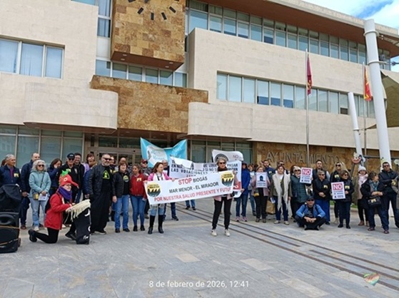 Ayer en San Javier, incluso con trabas para impedir la manifestación contra la planta de biometano, volvieron a exigir que el Ayuntamiento la pare