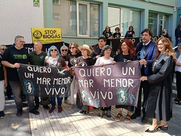 El primer juicio del Mar Menor como persona queda suspendido por la ausencia justificada del perito clave de la acusación
